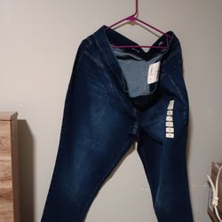 Brans New. Womem Jean Size 24 