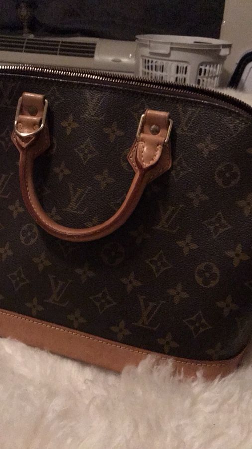 Authentic Louis Vuitton Alma