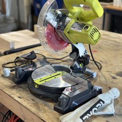 Miter Saw - Ryobi   7 1/4”
