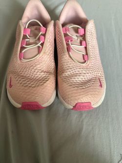 Nike Air Max 270 Pink Sneakers
