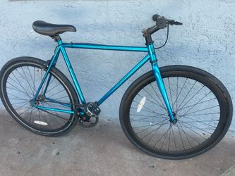 Tengo una bicicletagrande disponible
