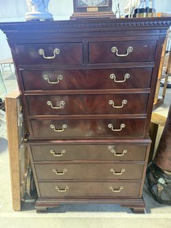Centennial Collection By Bernhardt Mahogany Serpentine Tall Chest of 8 Drawers
