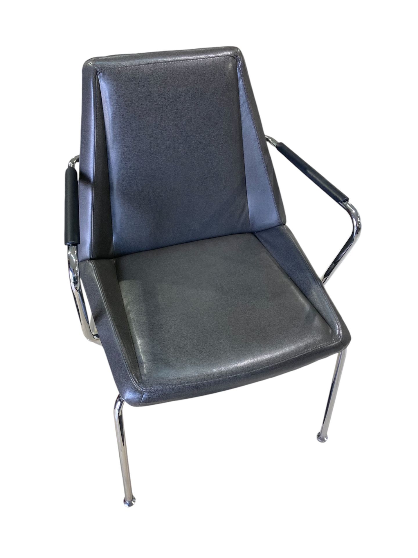 Arcadia Nios Guest Chair