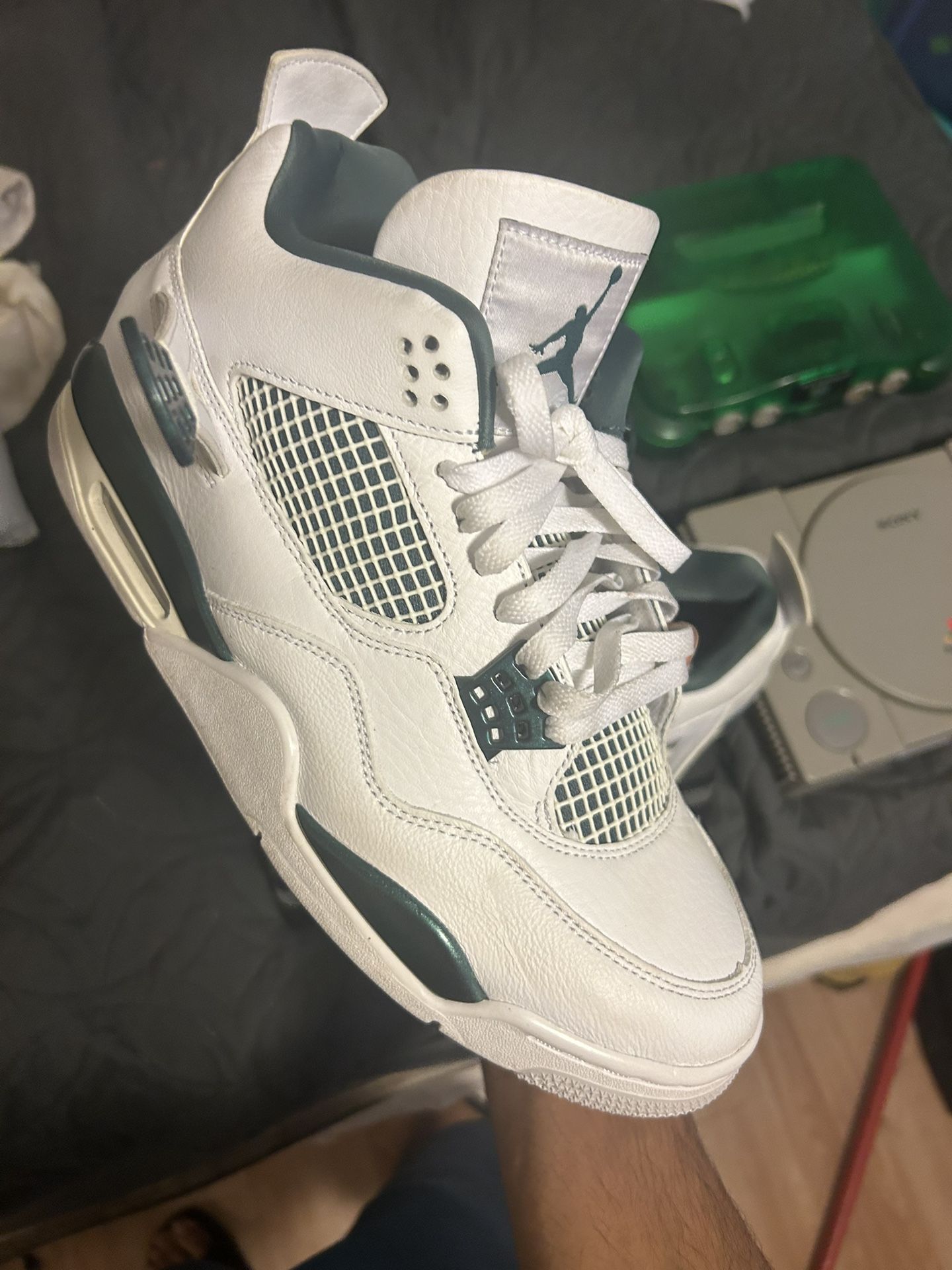 Jordan Emerald 4s