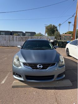 Altima coupe 2010