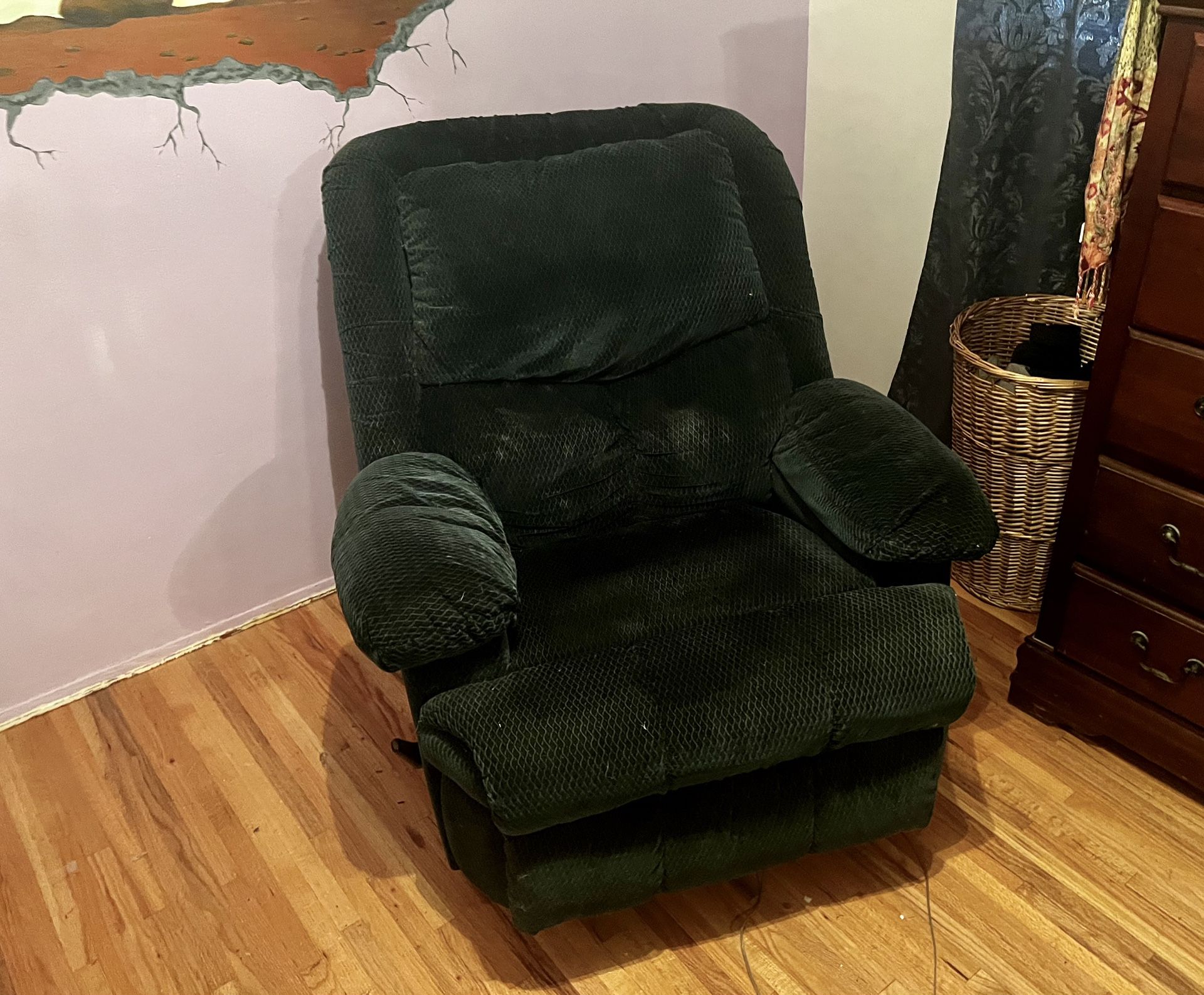 Emerald Green Valore Manual Recliner 
