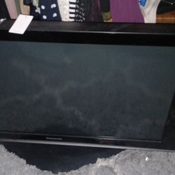 50 Inch TV W/Roku Device