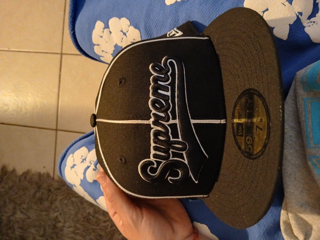 Supreme Hat