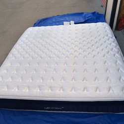 Glacier Sleep, Glacier Summit, King Mattress, Like New, Excellent Condition