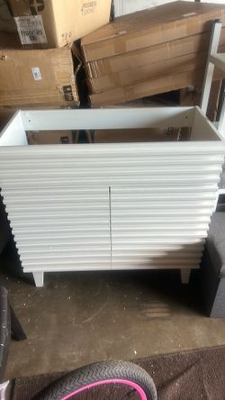Bathroom vanity