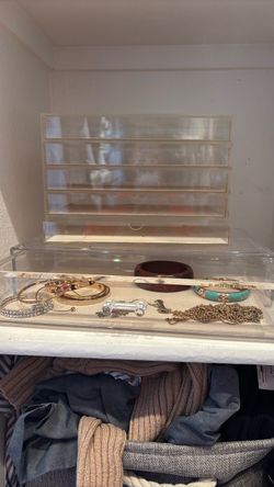 Acrylic jewelry or makeup organizer