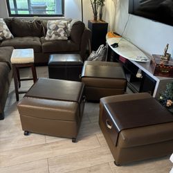 Rolling ottomans with tray table