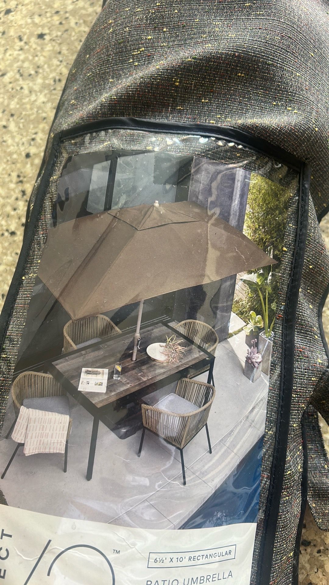 PATIO UMBRELLA