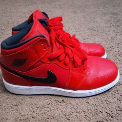 Air Jordan 1 Retro Mid GS 'Gym Red' - Size 6.5Y