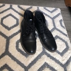 Men / Kid Classic Shoes Mint Condition 