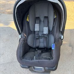  Infant Car Seat Graco