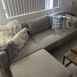 MOVING NEED GONE BY 6/22 - Sectional Couch w/ Free Pillows