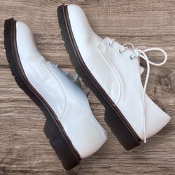 Rocket Dog Lace Up White Faux Leather Oxfords
