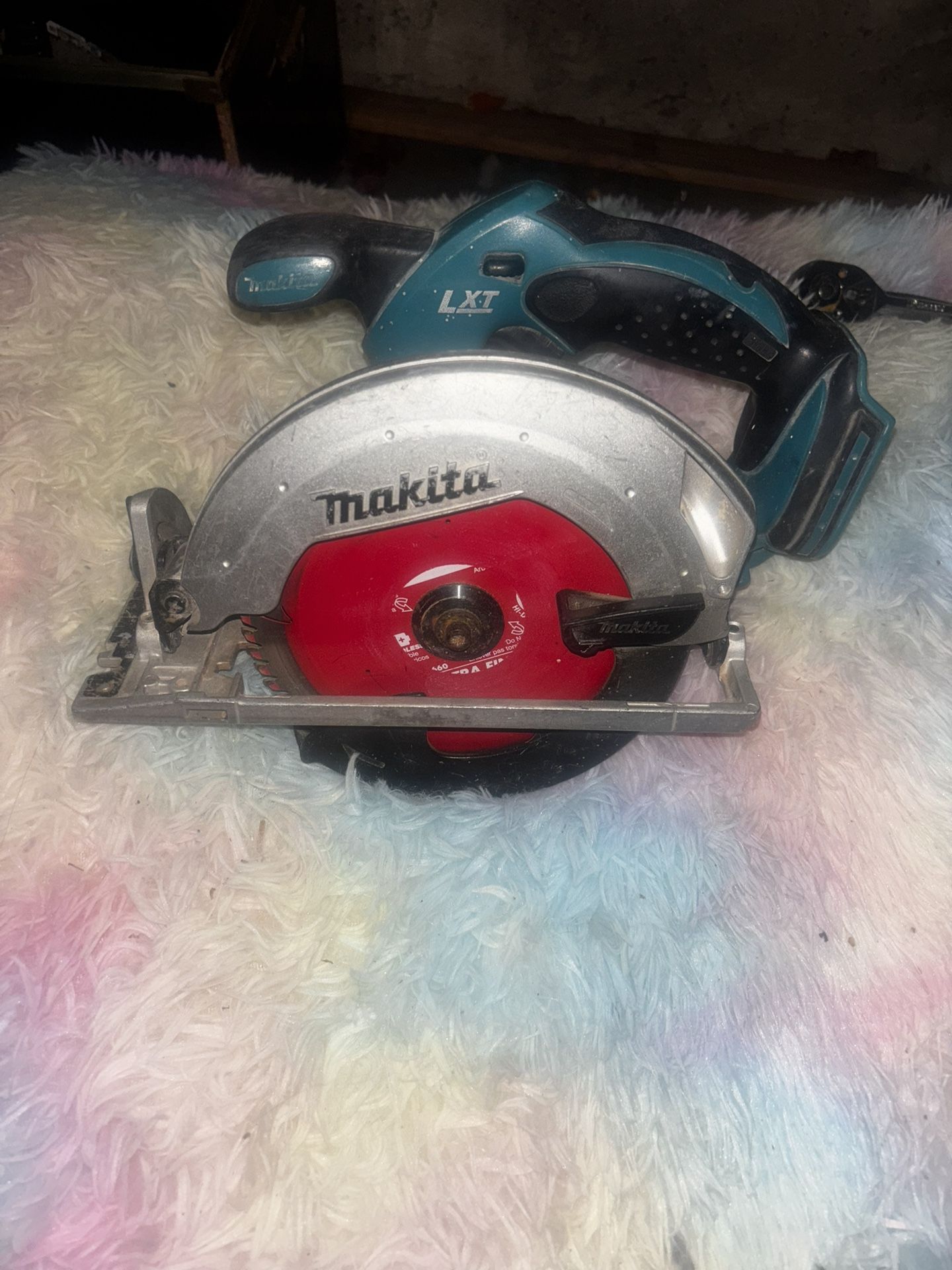 Makita LXT XGS02 Saw