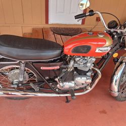 1973 Triumph Bonneville Motorcycle 