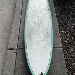 Torque Surfboard 7’2”  with Bag/Leash