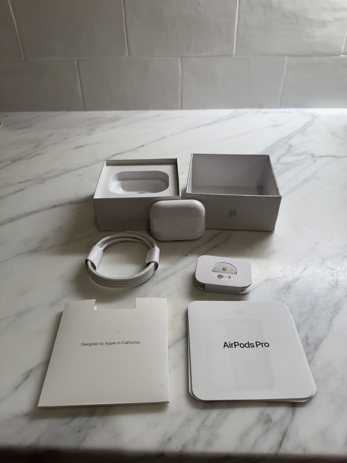 Apple AirPod Pros 2nd Generation (ANC) With MagSafe Wireless Charging Case- White