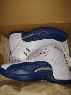 Air Jordan 12 retro size 10.5 mens