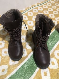 OLIVIA & KATE LEATHER BOOTS