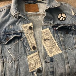 Levi Trucker Jacket (Small ) 