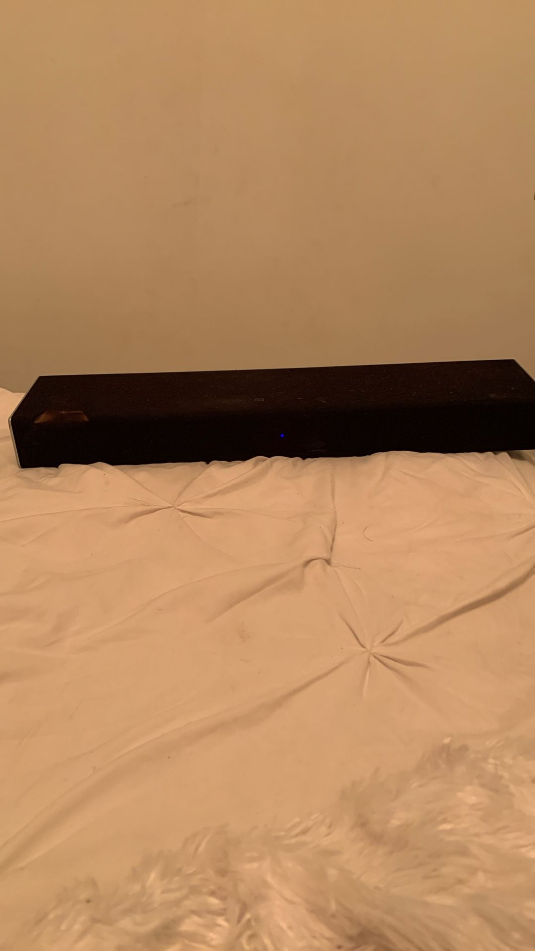 VIZIO 20" 2.0 Home Theater Sound Bar with Integrated Deep Bass (SB2020n)