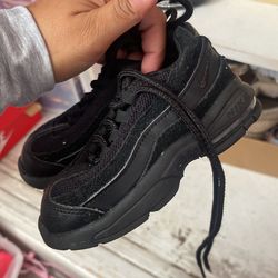 Girls shoes
