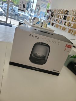Harman Kardon - Aura Studio 3 Bluetooth Speaker - Black (Brand New)
