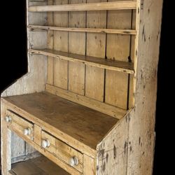 Primitive  Hutch