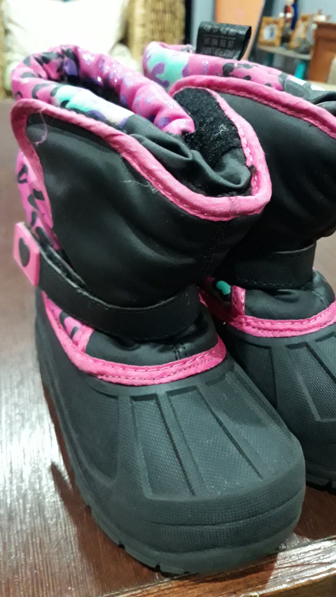 SNOW BOOTS FOR GIRLS SIZE:10