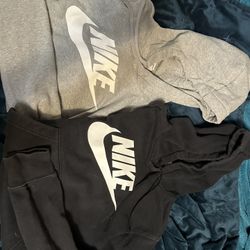 2 Nike Hoodies Adult XS