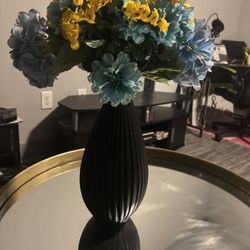 Black Flower Vase