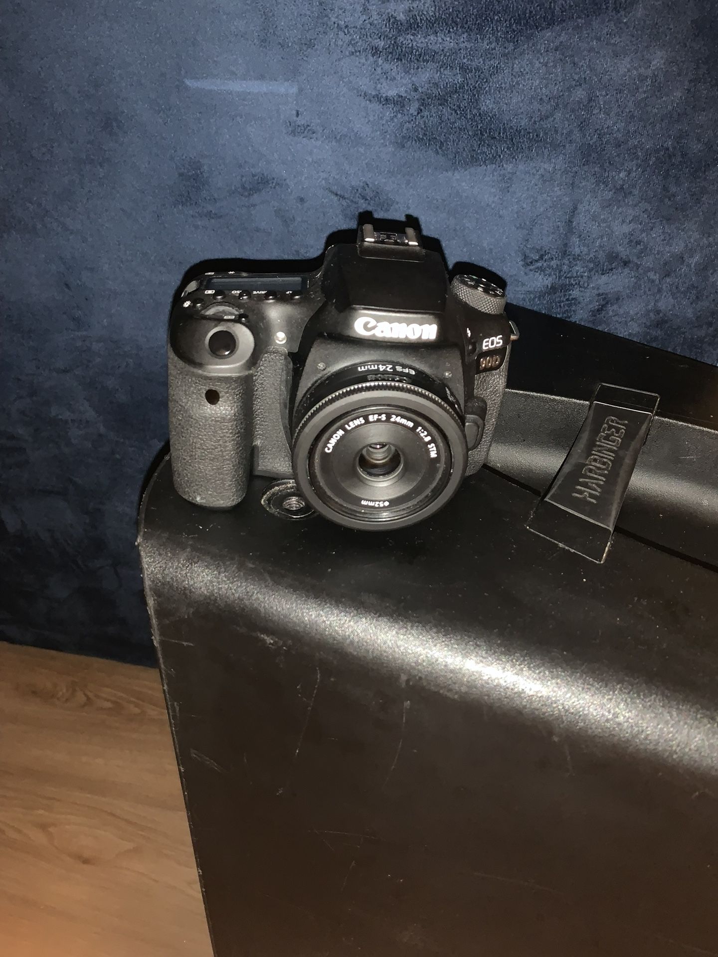 Canon EOS 90d