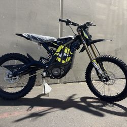 (NEW) 2025 Surron Light Bee X