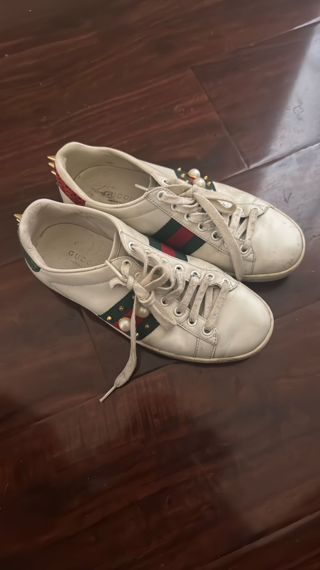 Gucci sneakers size 6 run big