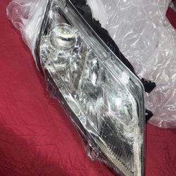Passengers Side Headlight