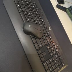 Logitech Wireless Keyboard & Mouse Set