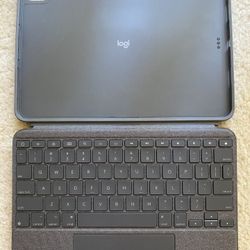 Logitech Combo Touch For iPad Pro 11