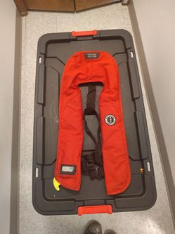 Mustang survival PFD