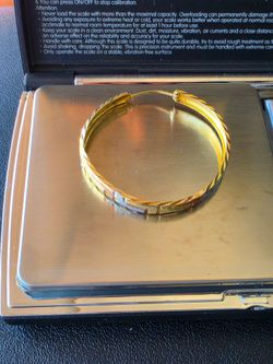 14K Gold Single Hoop Earring ✨