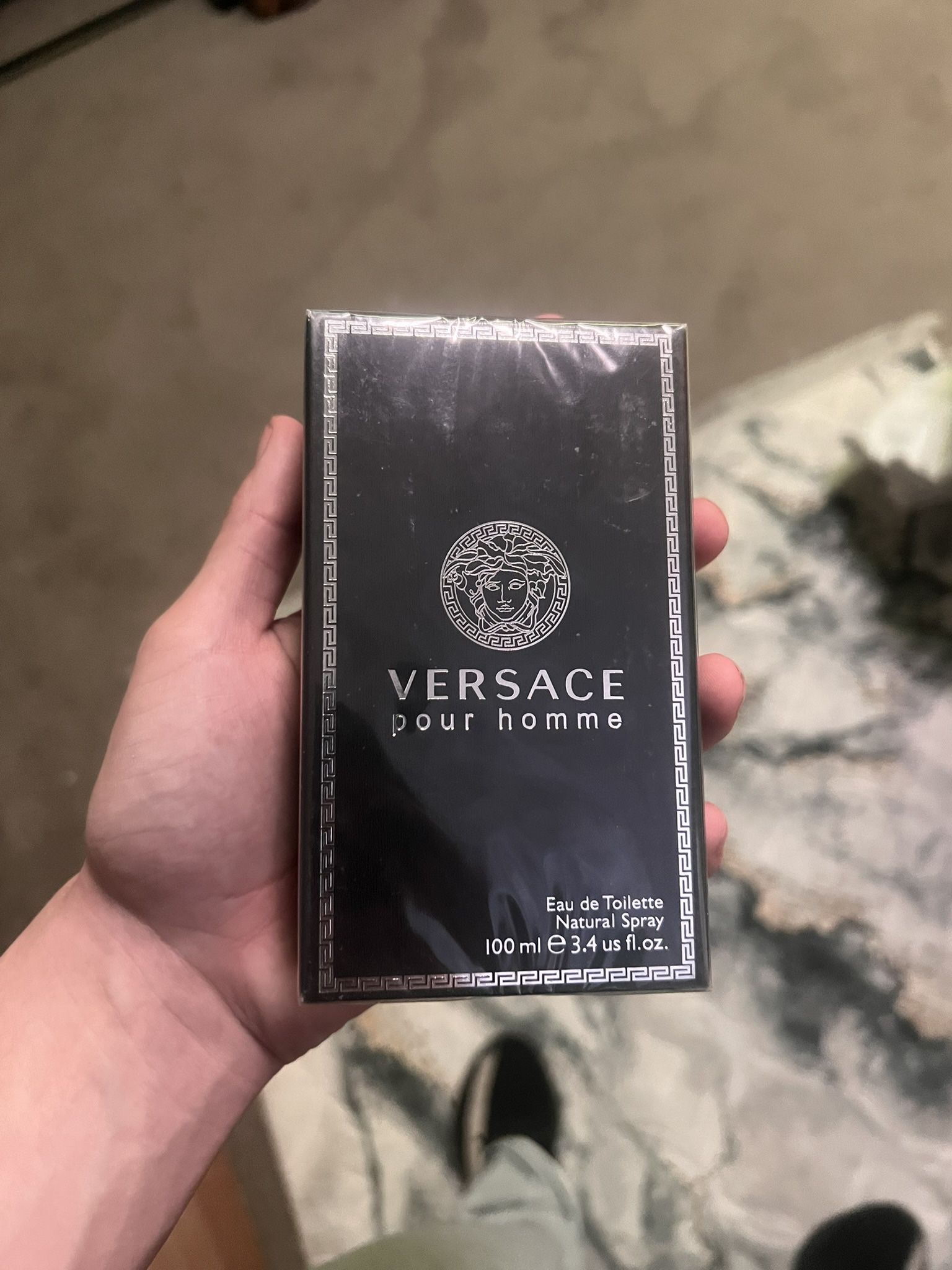 Cologne / Perfume