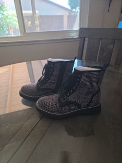 STEVE MADDEN BOOTS