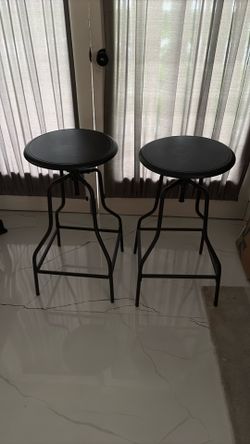 3  Metal stools in good condition