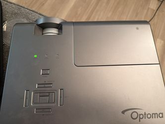 Optoma EH500 Projector