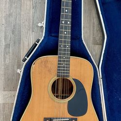 Martin 1987 D-28P Acoustic PROJECT PIECE Guitar w/ OHSC   This is a great project piece. Several cracks and scratches along body As shown in photos.