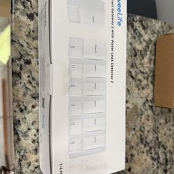 Govee Life Wi-Fi Smart Gateway 2 with Water Leak Detector 2